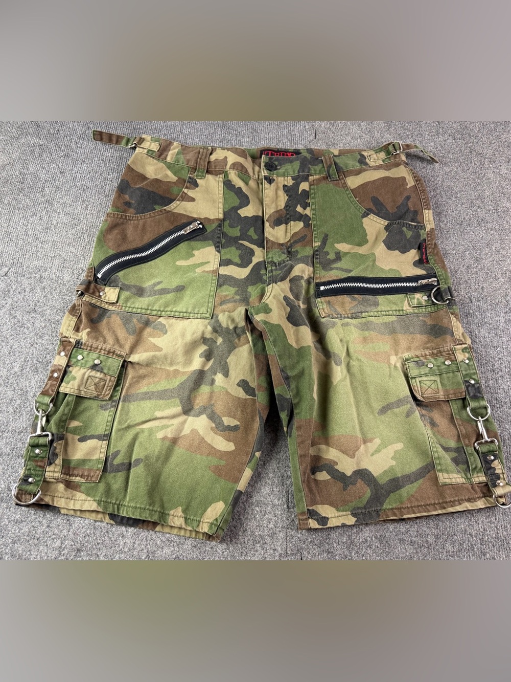 Tripp NYC Y2K Men’s Cotton Vtg Goth Punk Camo Cargo 12" Shorts Sz 38 Green/Brown